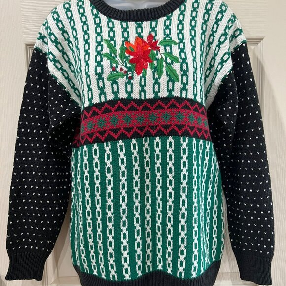 Vintage Huntington Ridge Christmas Sweater With Festive Poinsettia Design & Patt - Picture 7 of 7